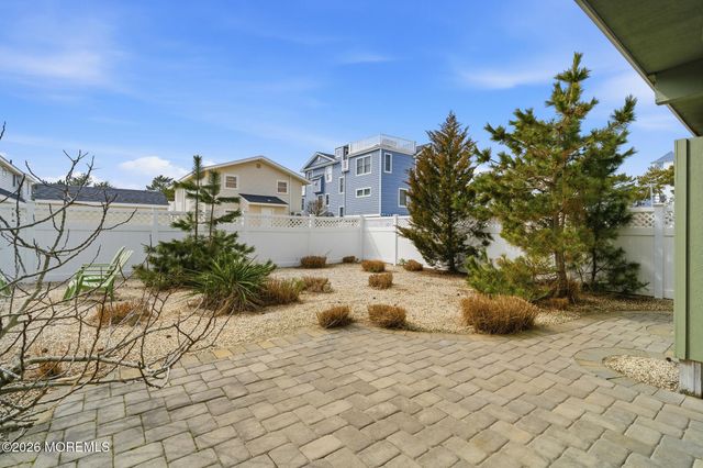 130 E Pennsylvania Avenue, Long Beach Twp, NJ 08008