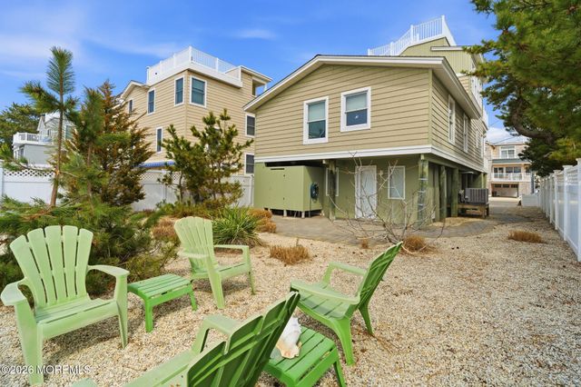 130 E Pennsylvania Avenue, Long Beach Twp, NJ 08008