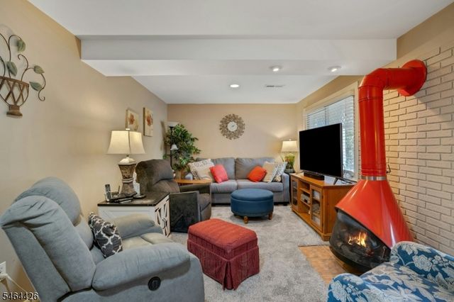 22 Ann St, Verona Twp., NJ 07044