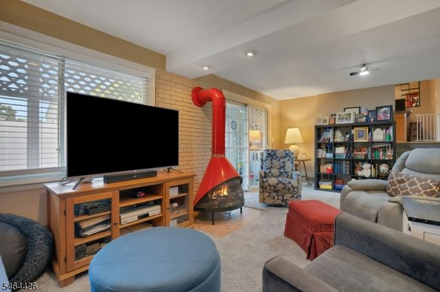 22 Ann St, Verona Twp., NJ 07044