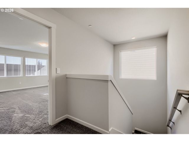 8833 N APPLETON Cir, Camas, WA 98607