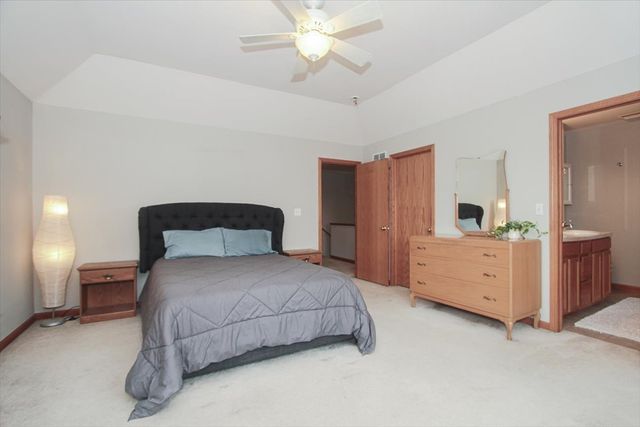 107 Hammond Avenue, Wauconda, IL 60084