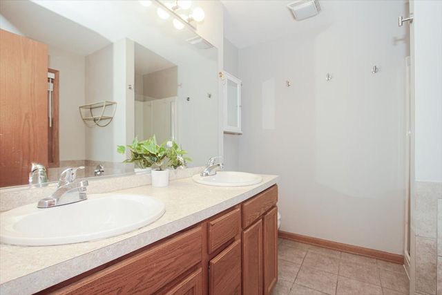 107 Hammond Avenue, Wauconda, IL 60084