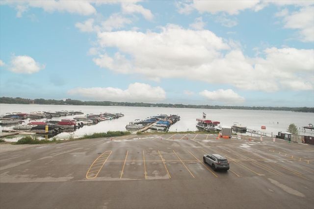 107 Hammond Avenue, Wauconda, IL 60084