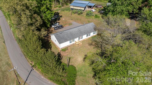 3634 Hillview Drive NE, Conover, NC 28613