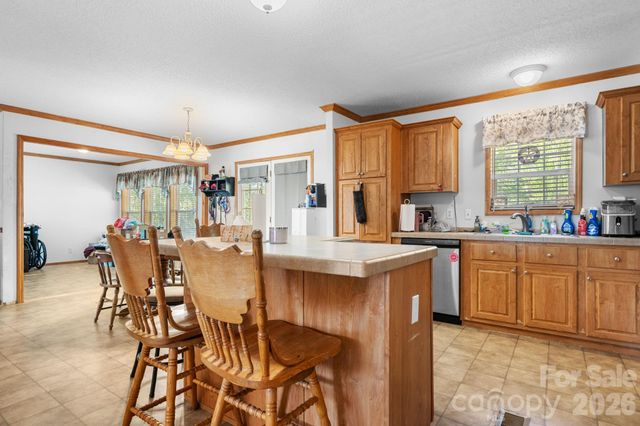3634 Hillview Drive NE, Conover, NC 28613