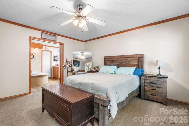 3634 Hillview Drive NE, Conover, NC 28613