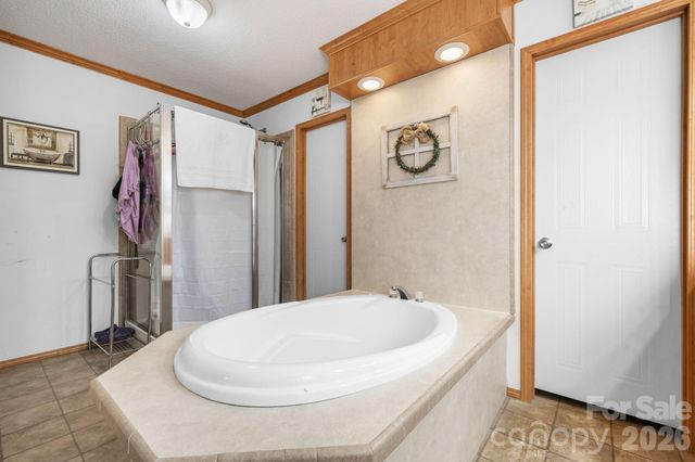 3634 Hillview Drive NE, Conover, NC 28613