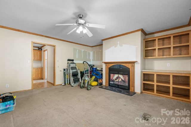 3634 Hillview Drive NE, Conover, NC 28613