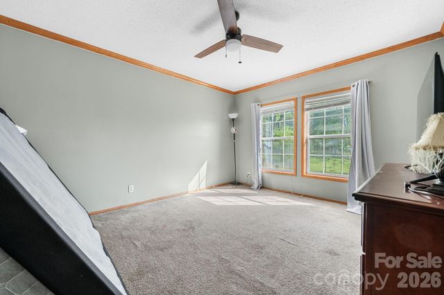 3634 Hillview Drive NE, Conover, NC 28613