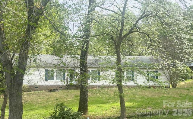 3634 Hillview Drive NE, Conover, NC 28613