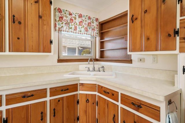 2449 W Forest Avenue, Beloit, WI 53511