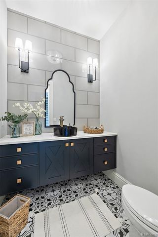 1936 Traceky, Rochester Hills, MI 48306