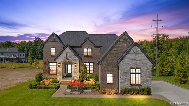 1936 Traceky, Rochester Hills, MI 48306