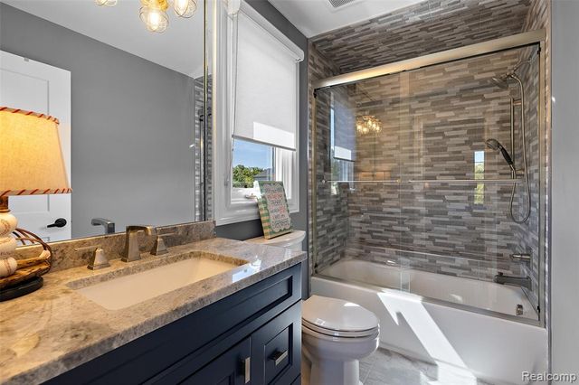 1936 Traceky, Rochester Hills, MI 48306