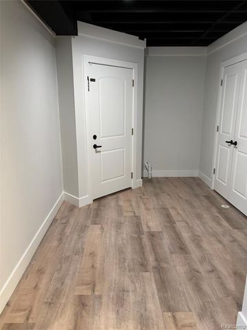 1936 Traceky, Rochester Hills, MI 48306