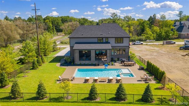 1936 Traceky, Rochester Hills, MI 48306