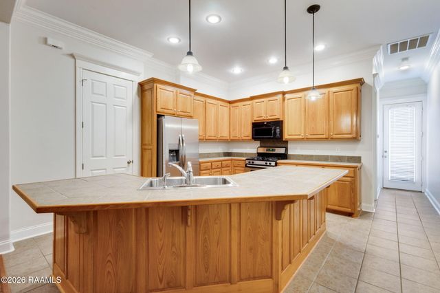 200 W Brentwood Boulevard Unit 2, Lafayette, LA 70506