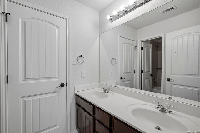 8007 Rustic Chase, Boerne, TX 78015