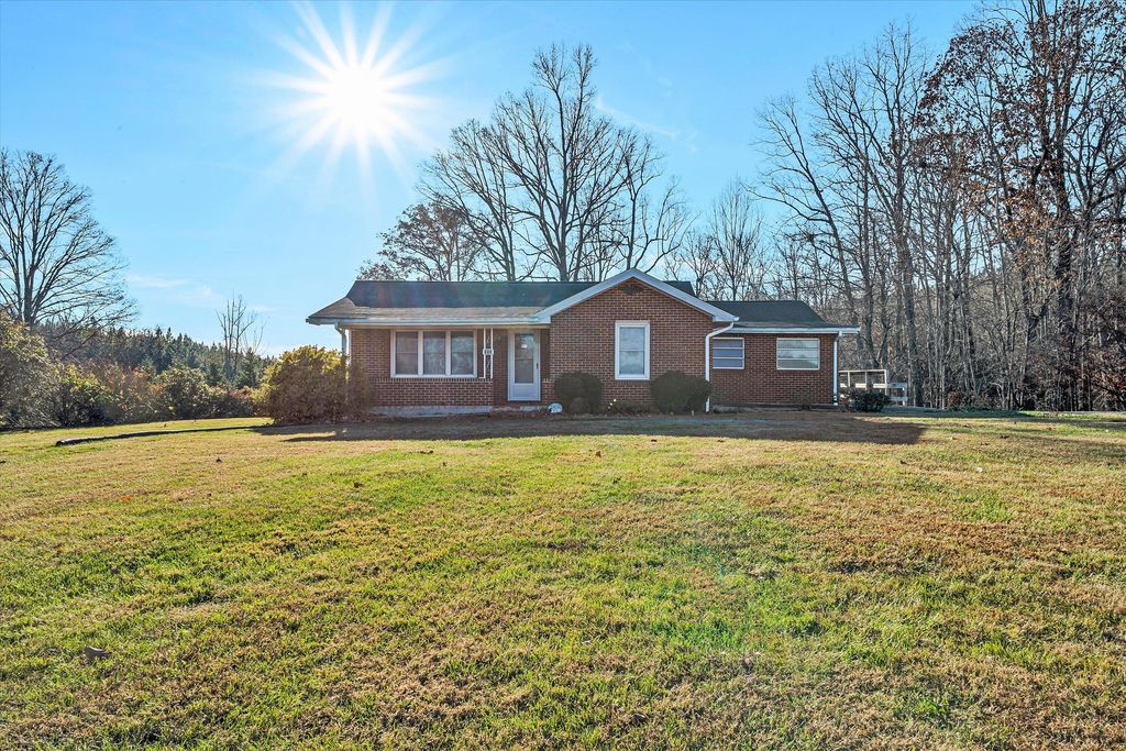 813 Jubal Early Hwy, Wirtz, VA 24184