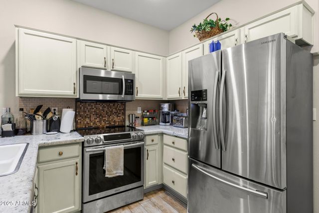 15773 W GRAND POINT Lane, Surprise, AZ 85374