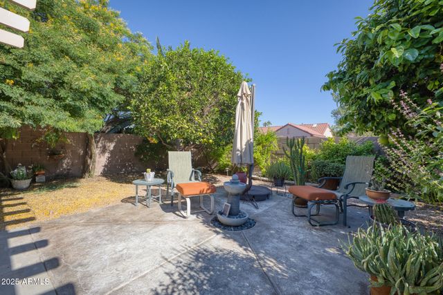 15773 W GRAND POINT Lane, Surprise, AZ 85374