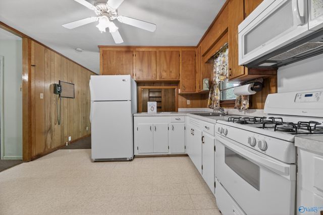 302 Jo Cyn Drive, Glencoe, AL 35905