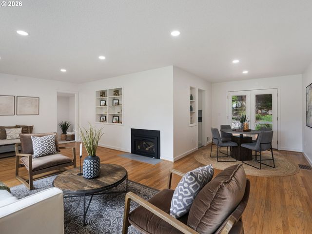 10155 Sw OLD ORCHARD Ln, Portland, OR 97225