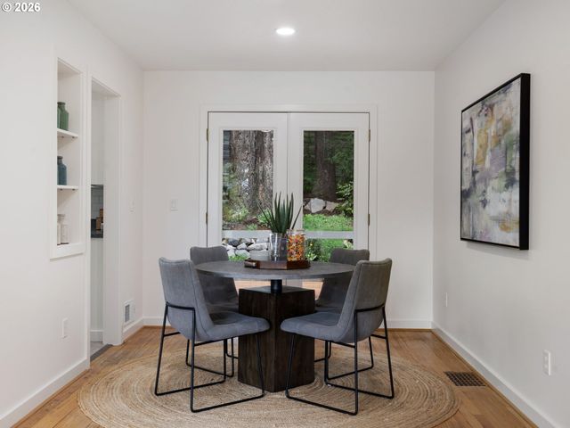 10155 Sw OLD ORCHARD Ln, Portland, OR 97225