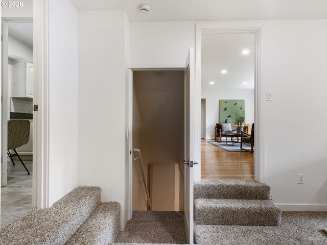 10155 Sw OLD ORCHARD Ln, Portland, OR 97225