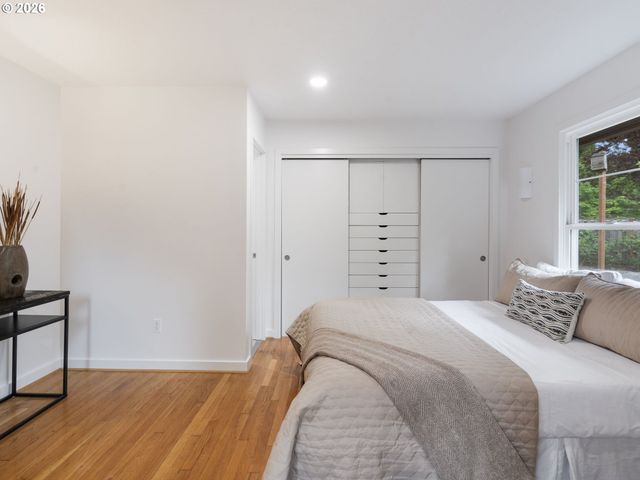 10155 Sw OLD ORCHARD Ln, Portland, OR 97225