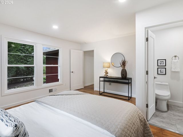 10155 Sw OLD ORCHARD Ln, Portland, OR 97225