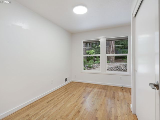 10155 Sw OLD ORCHARD Ln, Portland, OR 97225