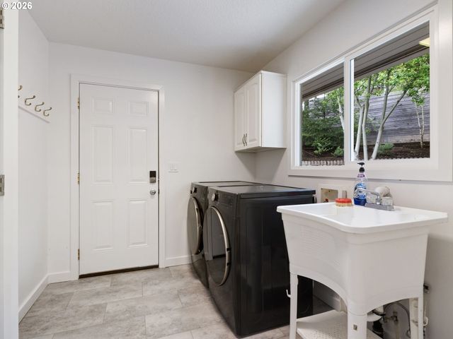 10155 Sw OLD ORCHARD Ln, Portland, OR 97225