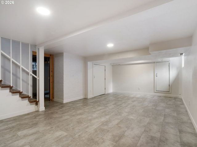 10155 Sw OLD ORCHARD Ln, Portland, OR 97225