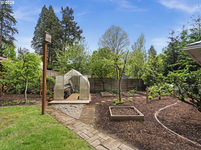 10155 Sw OLD ORCHARD Ln, Portland, OR 97225