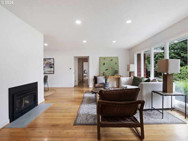 10155 Sw OLD ORCHARD Ln, Portland, OR 97225