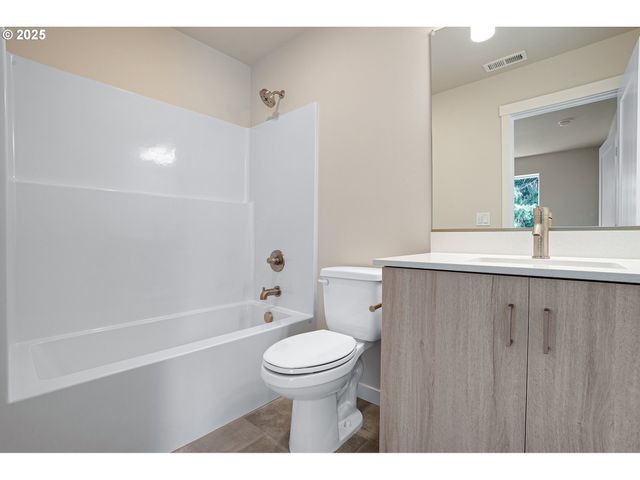 15147 E Burnside St, Portland, OR 97233