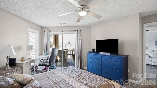 1338 Torrence Circle 29, Davidson, NC 28036