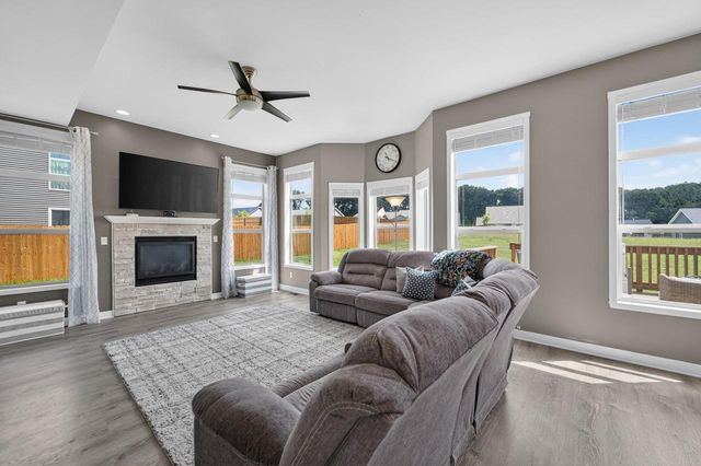11216 N Shoes Way, Edgerton, WI 53534