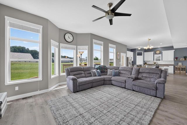 11216 N Shoes Way, Edgerton, WI 53534