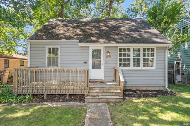 2229 Inglewood Place, South Bend, IN 46616