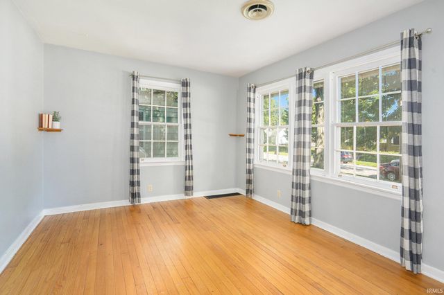 2229 Inglewood Place, South Bend, IN 46616