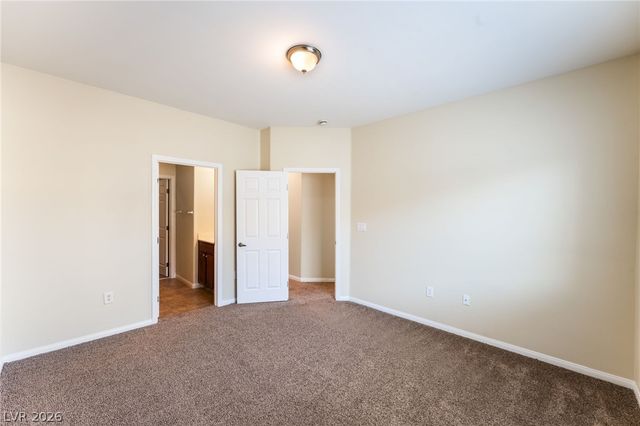 10563 GOLD SHADOW Avenue, Las Vegas, NV 89129