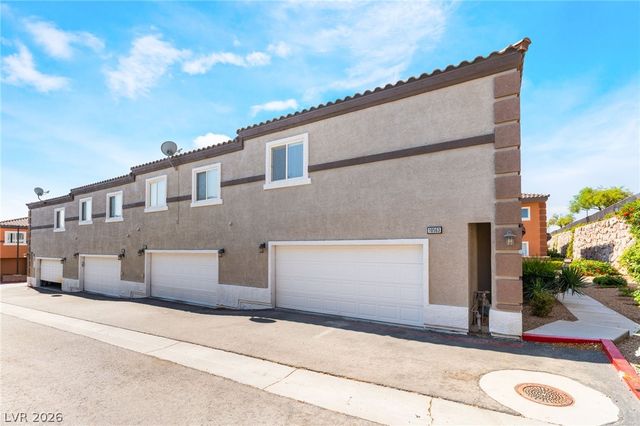 10563 GOLD SHADOW Avenue, Las Vegas, NV 89129
