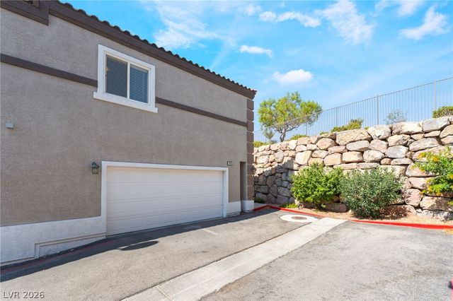 10563 GOLD SHADOW Avenue, Las Vegas, NV 89129