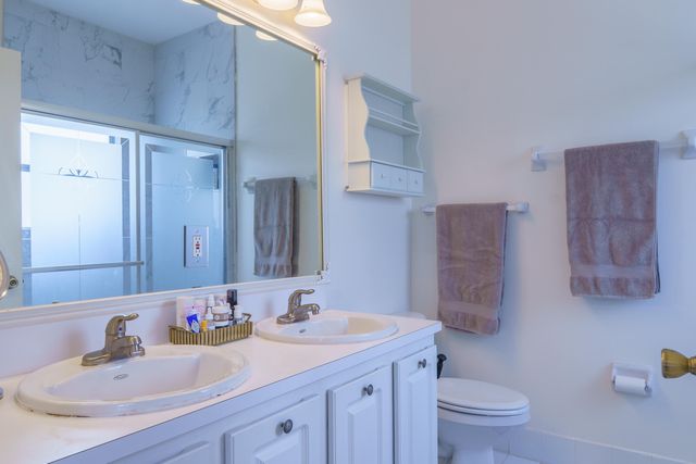 10585 NW 56th Place, Coral Springs, FL 33076