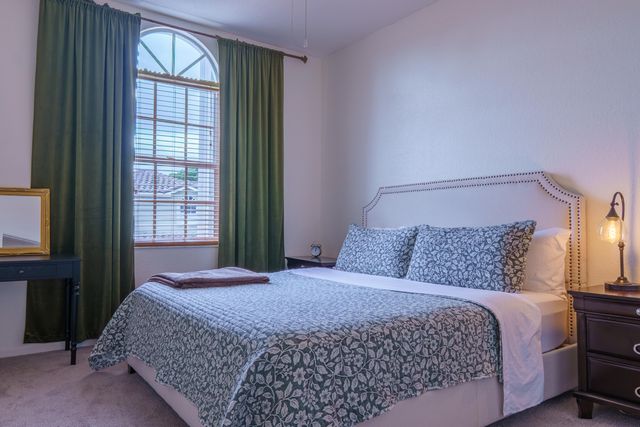 10585 NW 56th Place, Coral Springs, FL 33076