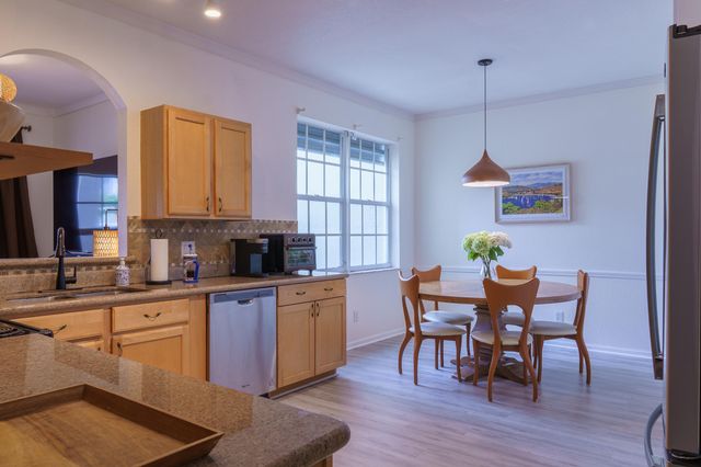 10585 NW 56th Place, Coral Springs, FL 33076