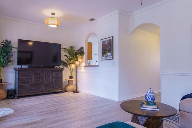 10585 NW 56th Place, Coral Springs, FL 33076